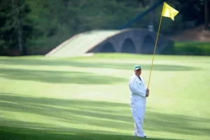 Forecaddie Vs. Caddie