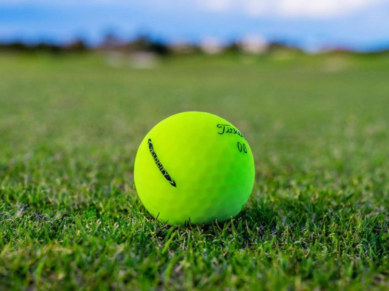 Crisp Feel and Control Around Greens